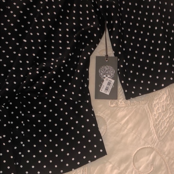 VINCE CAMUTO Tie-Front Keyhole Top Black/White Dot - Picture 6 of 8